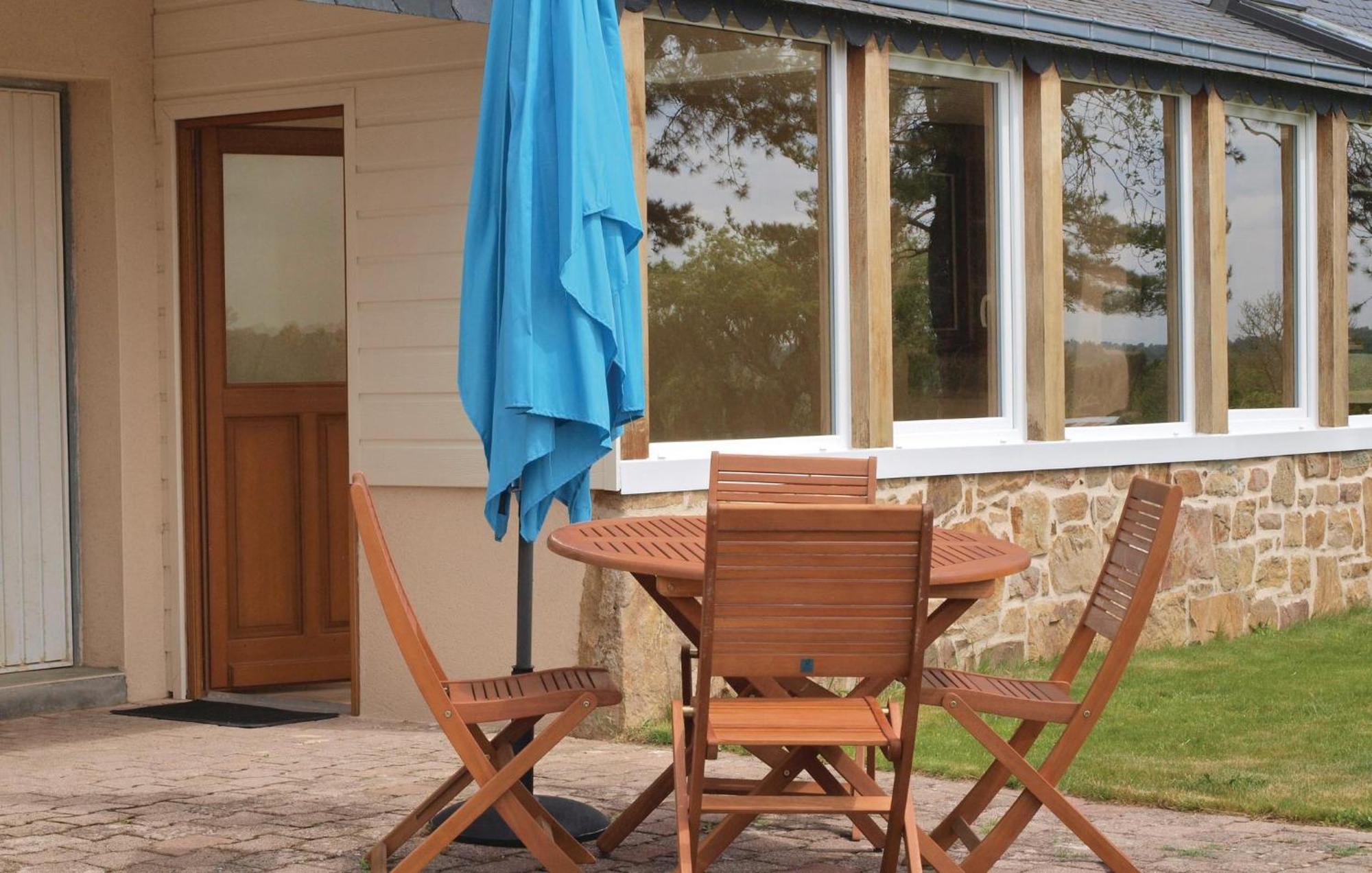 2 Bedroom Awesome Home In Mantallot Exterior foto